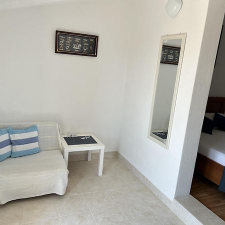 Apartments & Rooms Pierino ボル エクステリア 写真