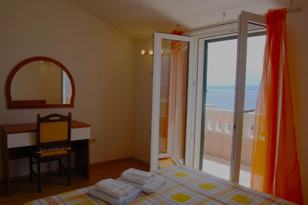 Apartments & Rooms Pierino ボル エクステリア 写真