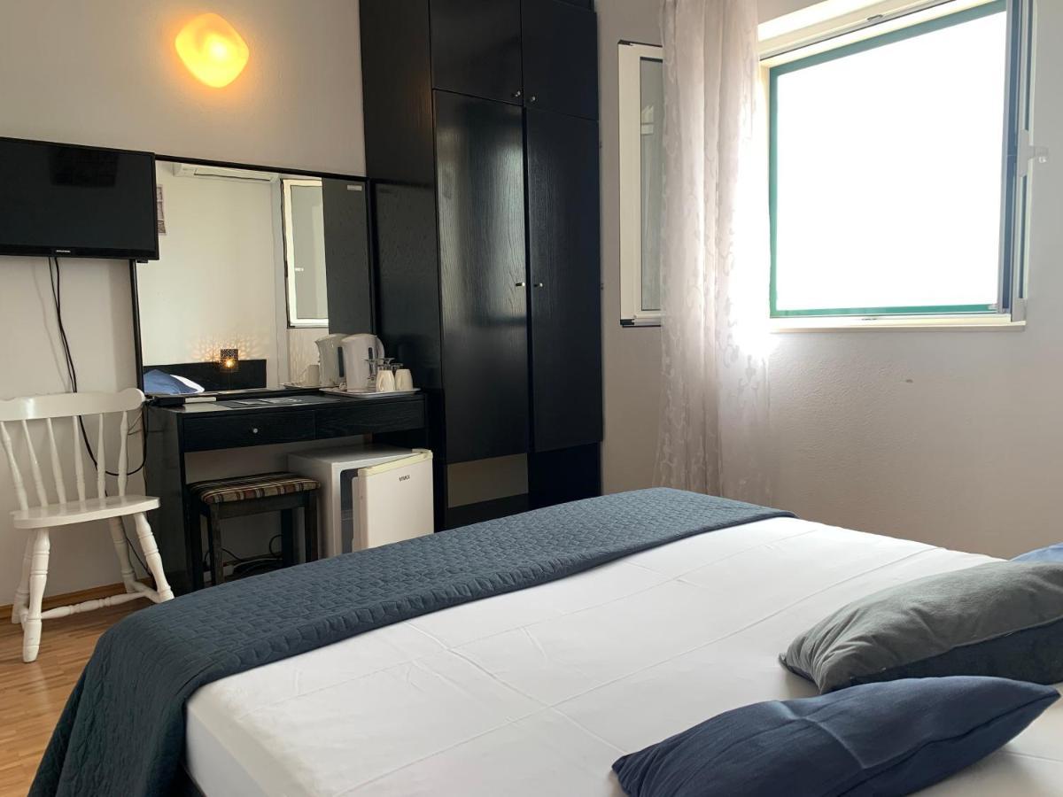 Apartments & Rooms Pierino ボル エクステリア 写真