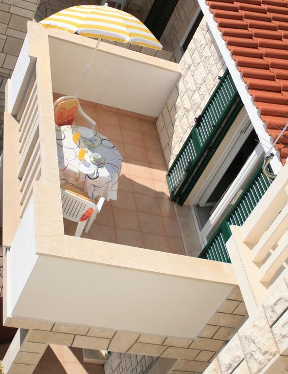 Apartments & Rooms Pierino ボル エクステリア 写真